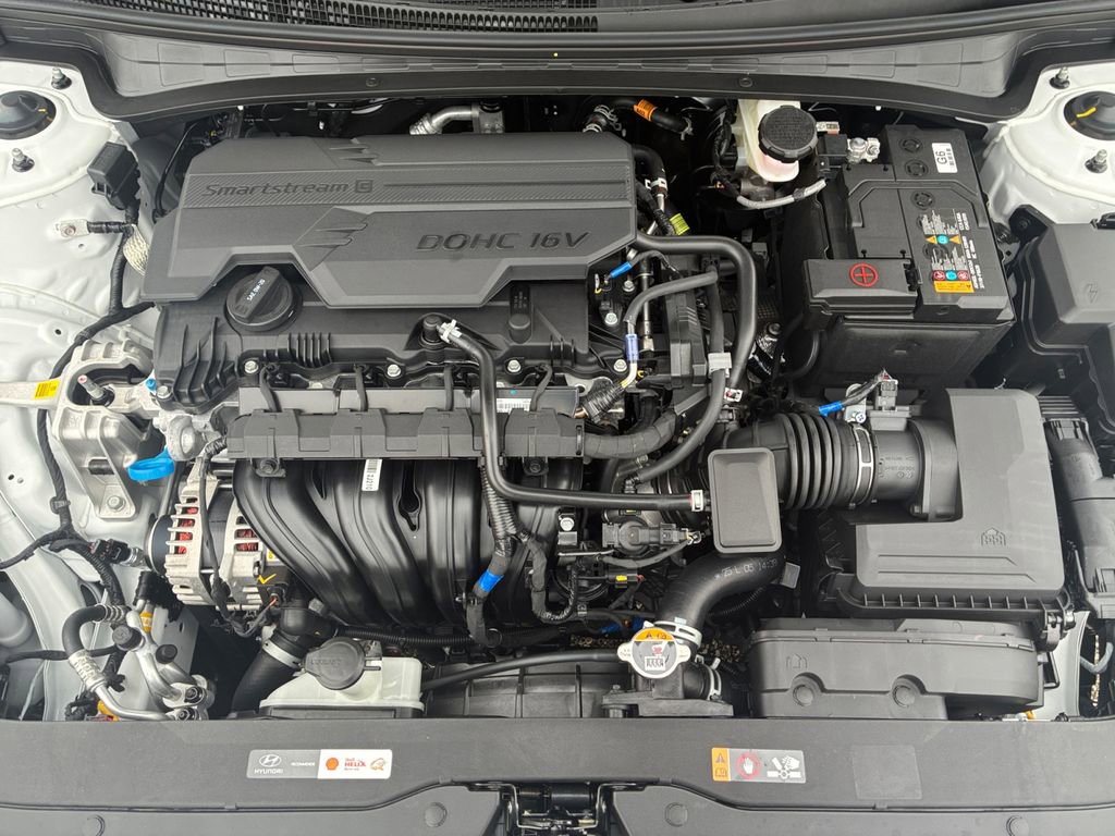 New 2026 Hyundai Elantra Limited image 19