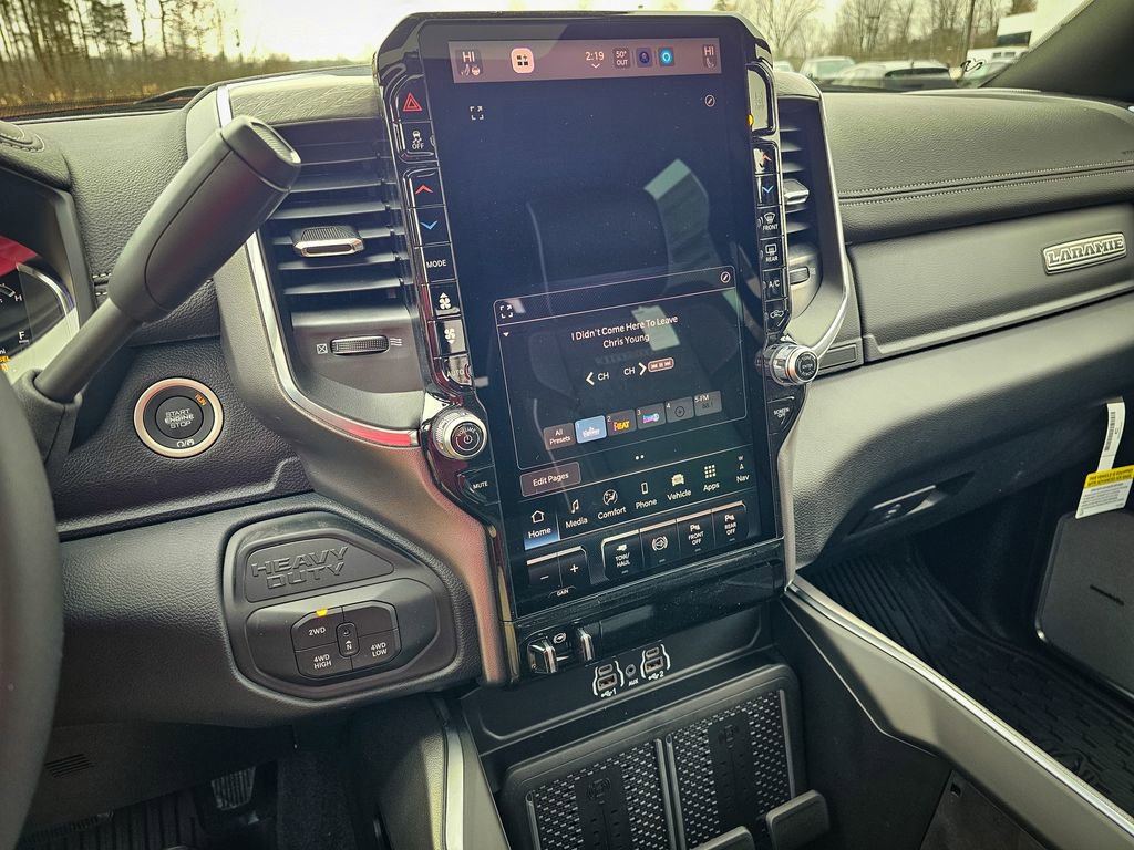 New 2026 RAM 3500 Laramie AWD/4WD image 30