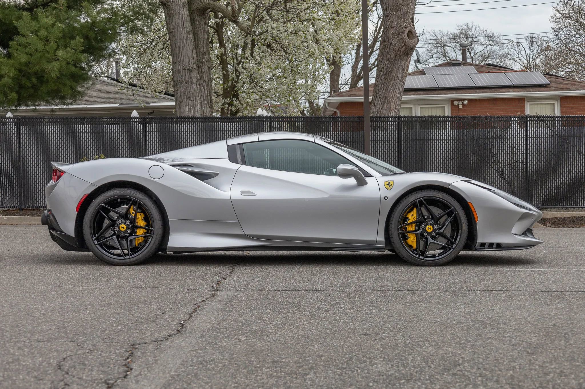 Used 2022 Ferrari F8 Tributo RWD image 27