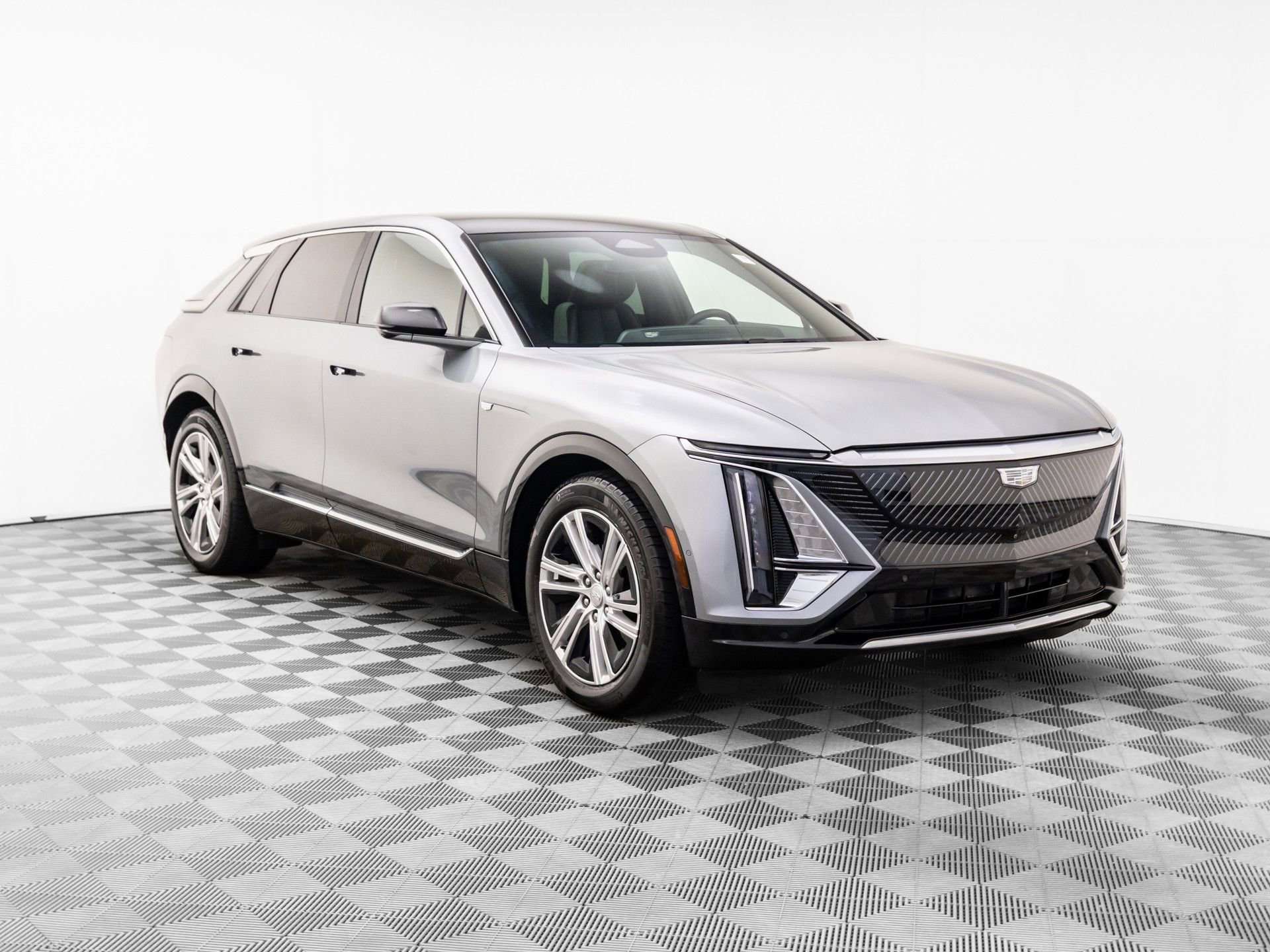 Certified 2024 Cadillac Lyriq Tech w/ Driver Assist Package image 8