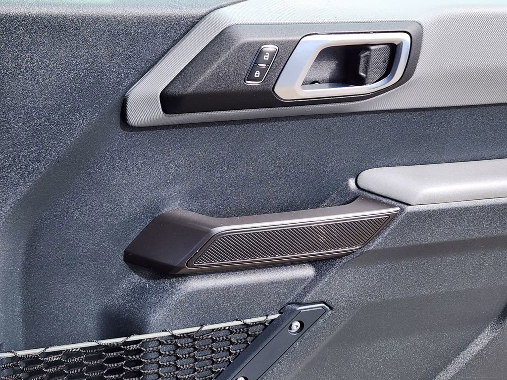 Used 2024 Ford Bronco Everglades image 13