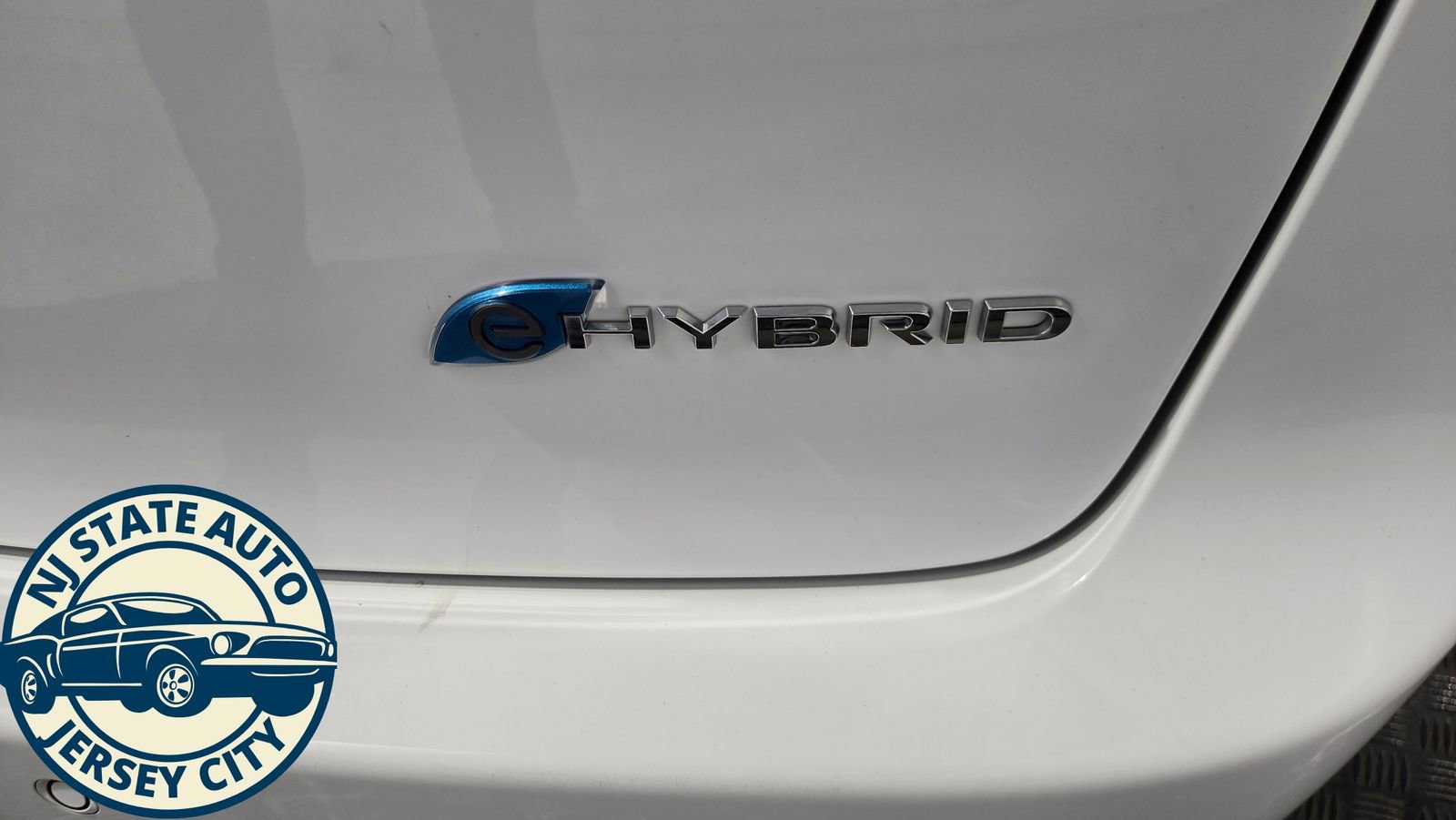 Used 2023 Chrysler Pacifica Touring-L FWD image 35