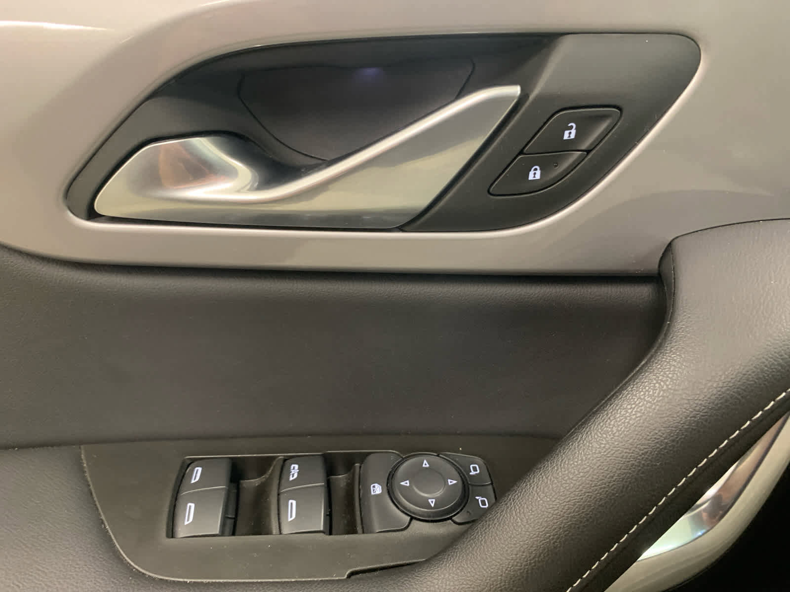 Used 2024 Chevrolet Blazer LT w/ Convenience Package image 20