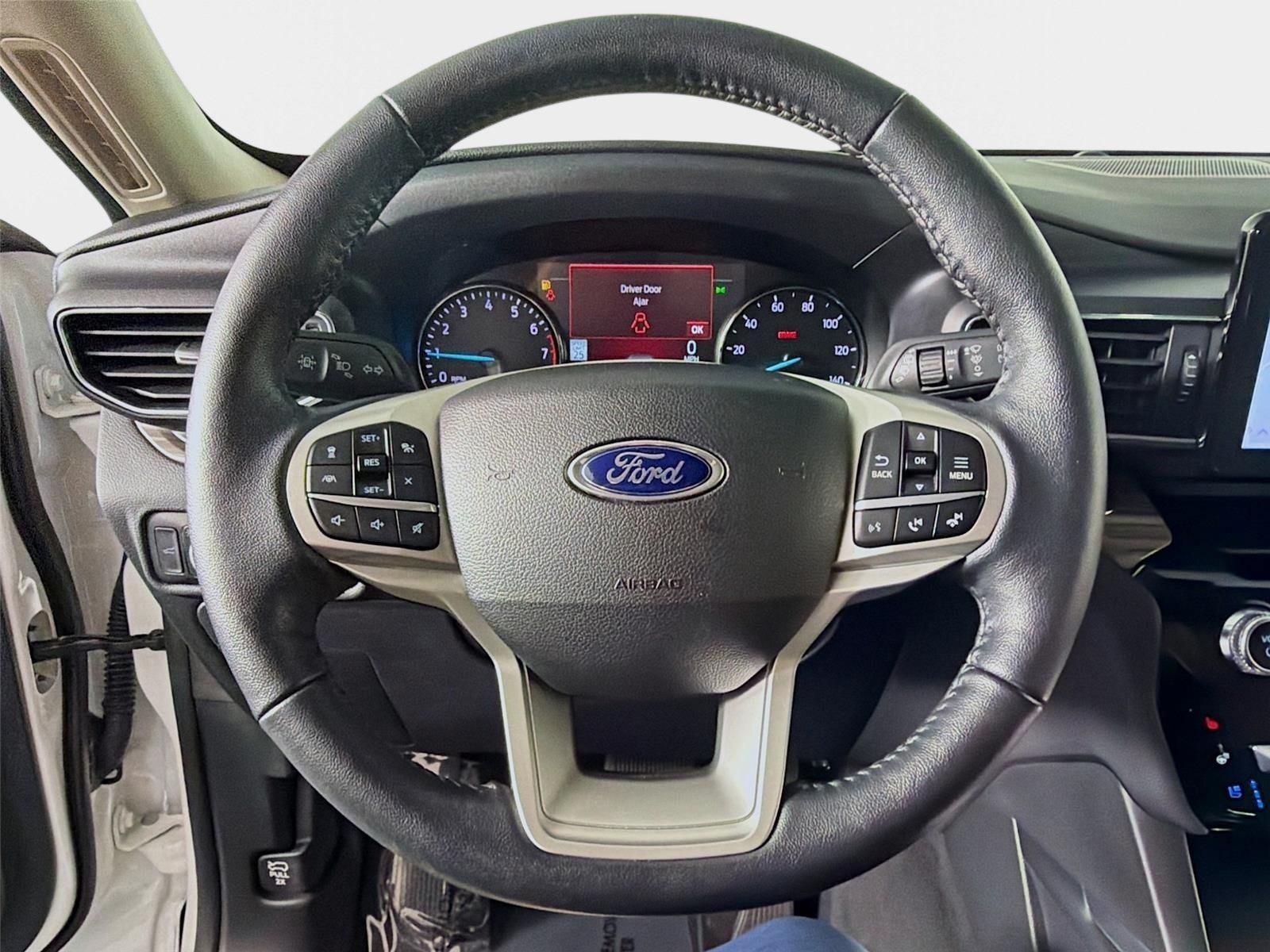 Used 2022 Ford Explorer Limited w/ Equipment Group 301A RWD image 11