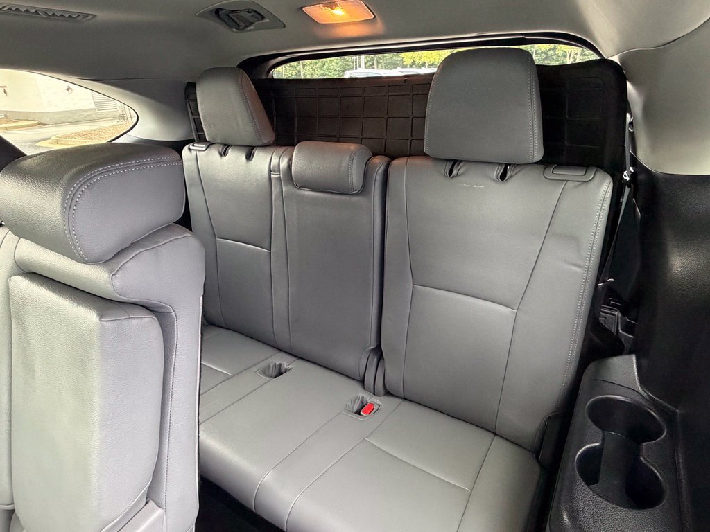 Used 2021 Toyota Highlander L FWD image 41