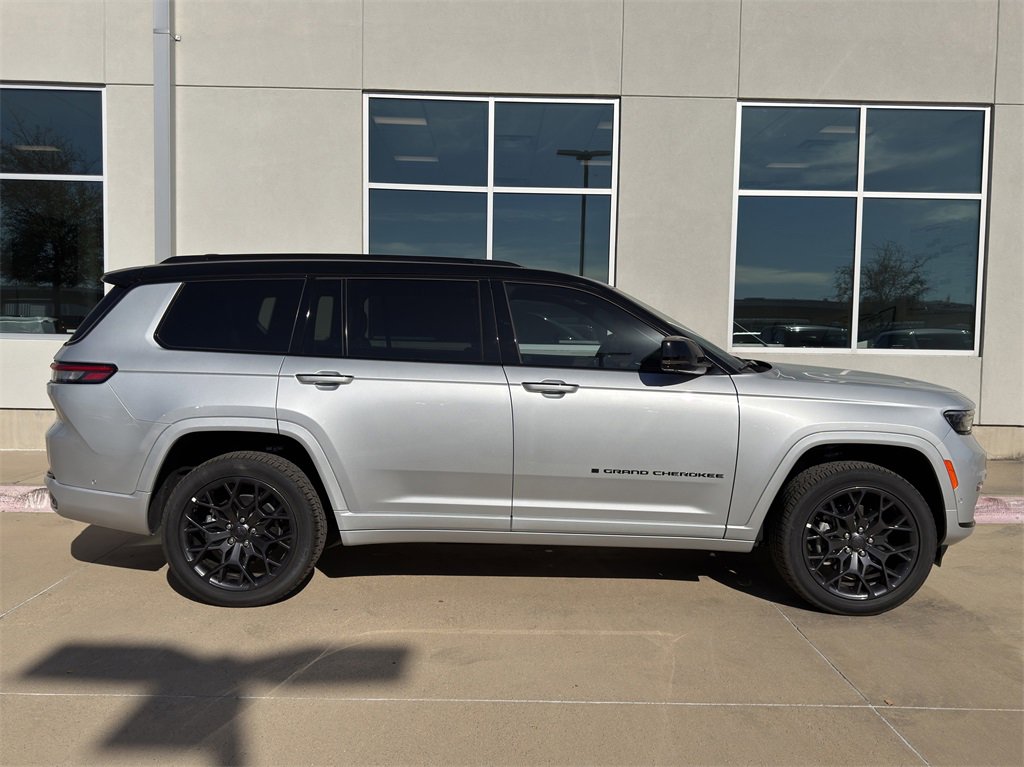 New 2025 Jeep Grand Cherokee L Summit w/ Obsidian Package image 4