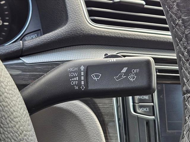 Used 2017 Volkswagen Passat 3.6 SEL Premium FWD image 22