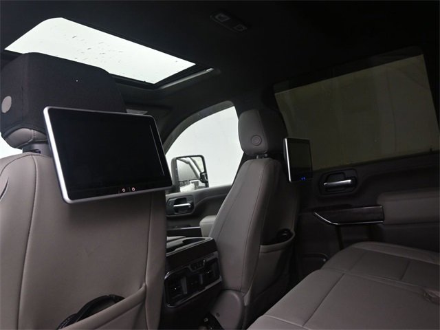 Used 2020 Chevrolet Silverado 2500 LTZ w/ Technology Package image 19