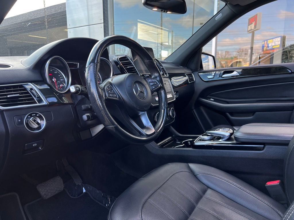 Used 2019 Mercedes-Benz GLS 450 4MATIC image 2