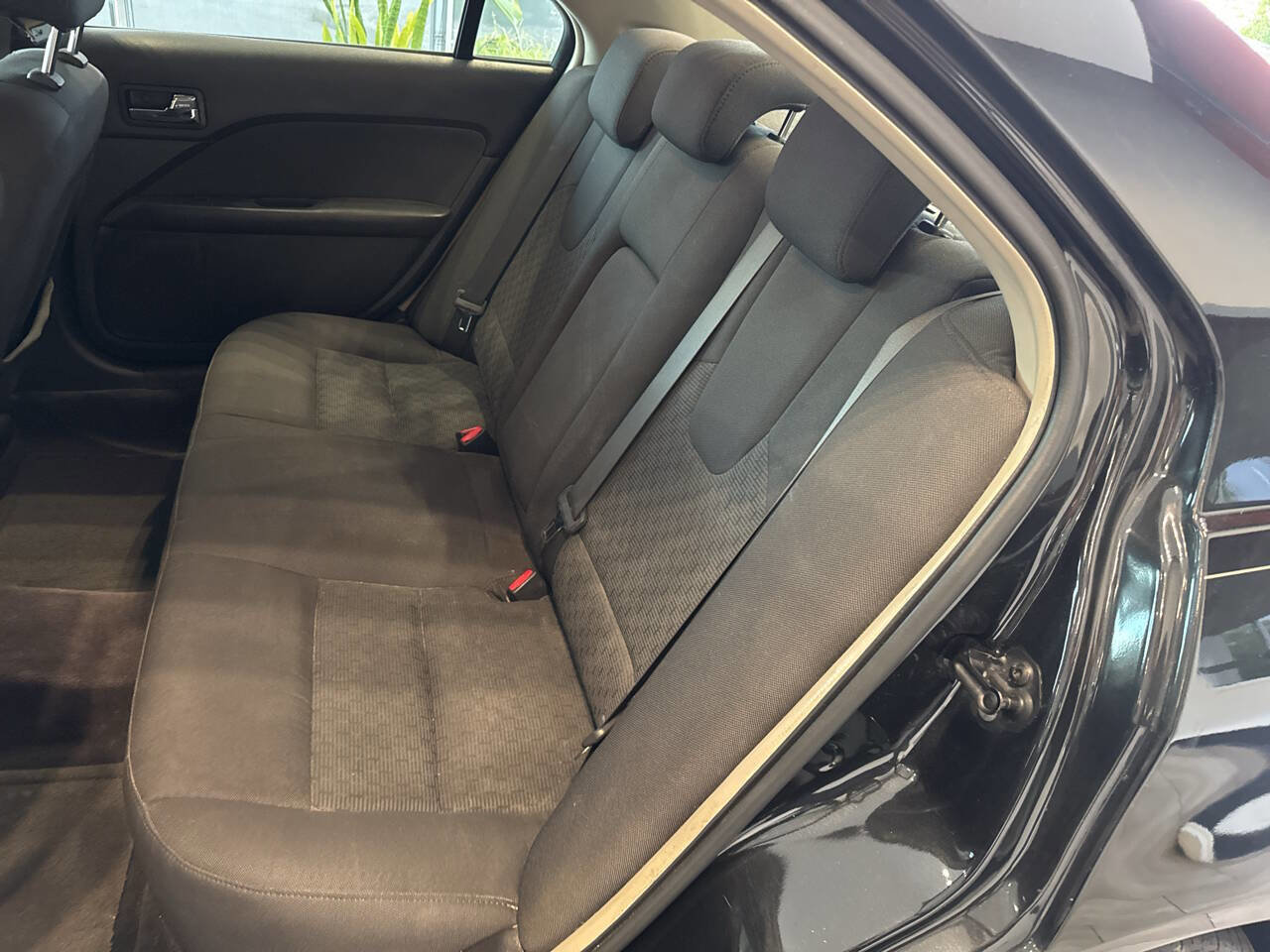 Used 2010 Ford Fusion SE FWD image 18