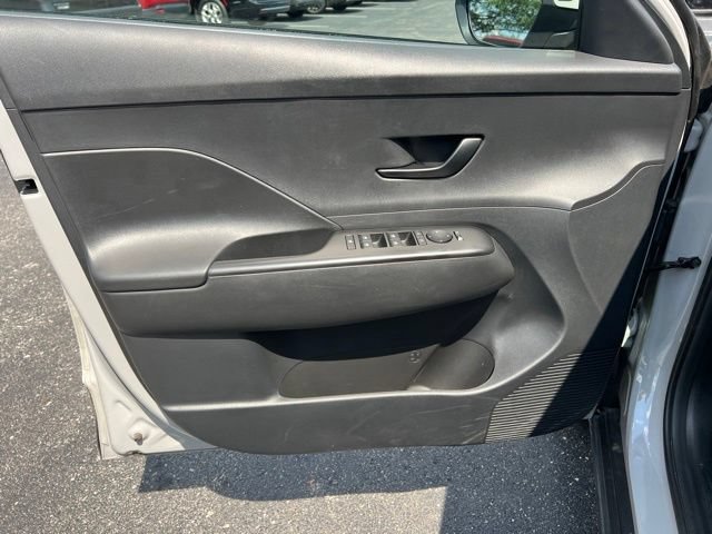 Used 2025 Hyundai Kona SEL FWD image 25