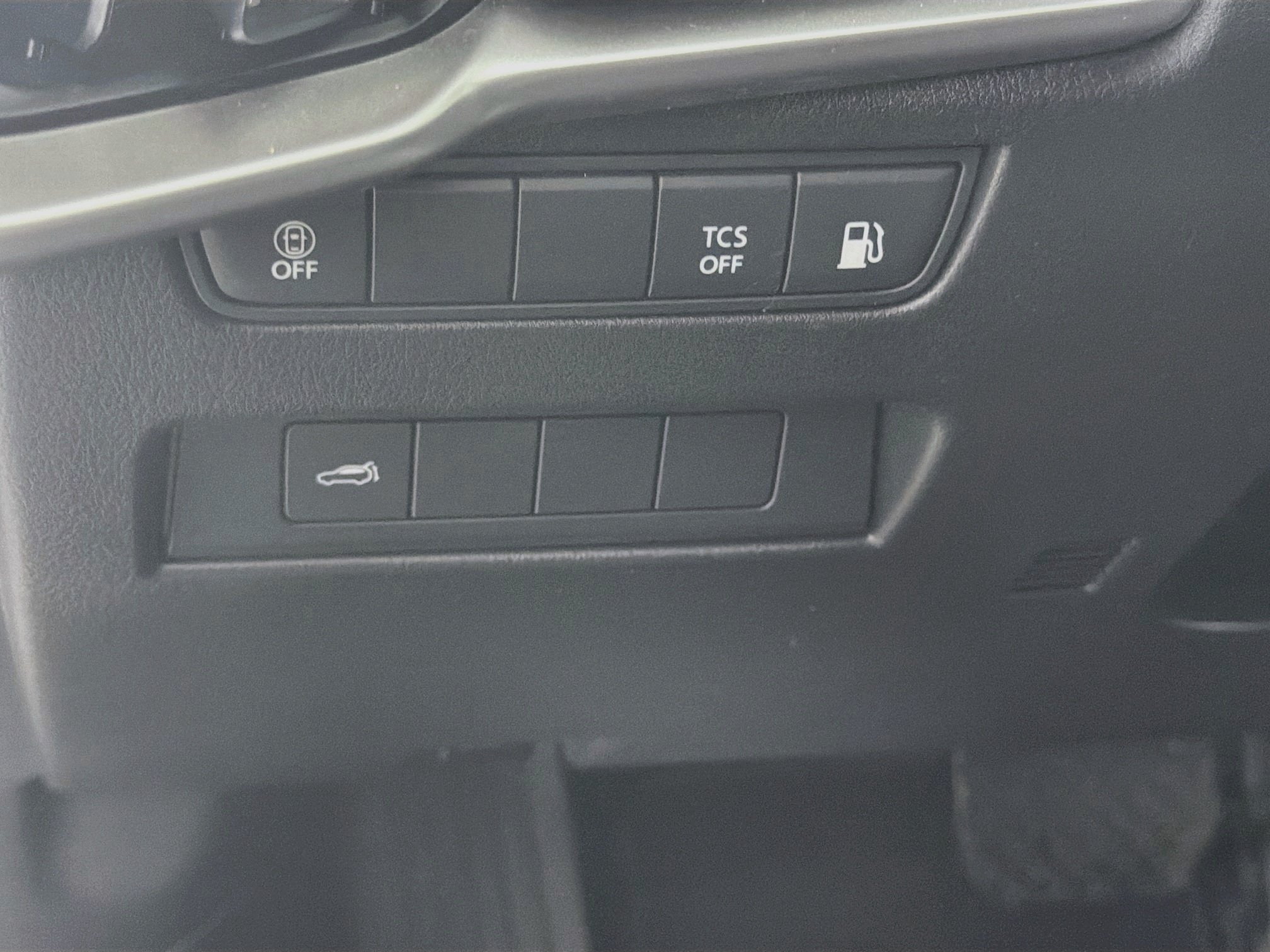 Used 2024 MAZDA CX-90 Plug-In Hybrid w/ Preferred AWD/4WD image 16