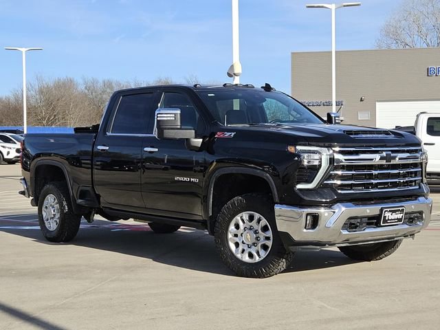 Used 2024 Chevrolet Silverado 2500 LTZ w/ LTZ Convenience Package image 2