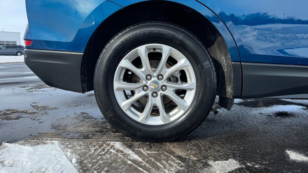 Used 2020 Chevrolet Equinox LT w/ Driver Convenience Package image 32