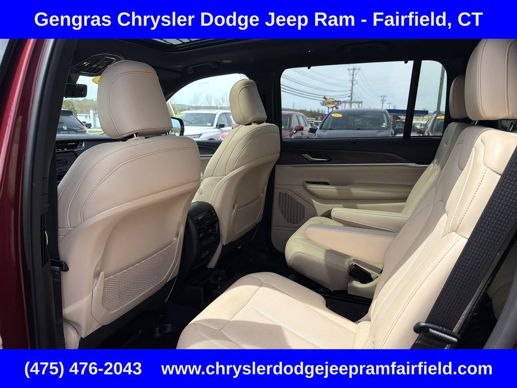 Used 2023 Jeep Grand Cherokee L Limited w/ Luxury Tech Group II AWD/4WD image 42