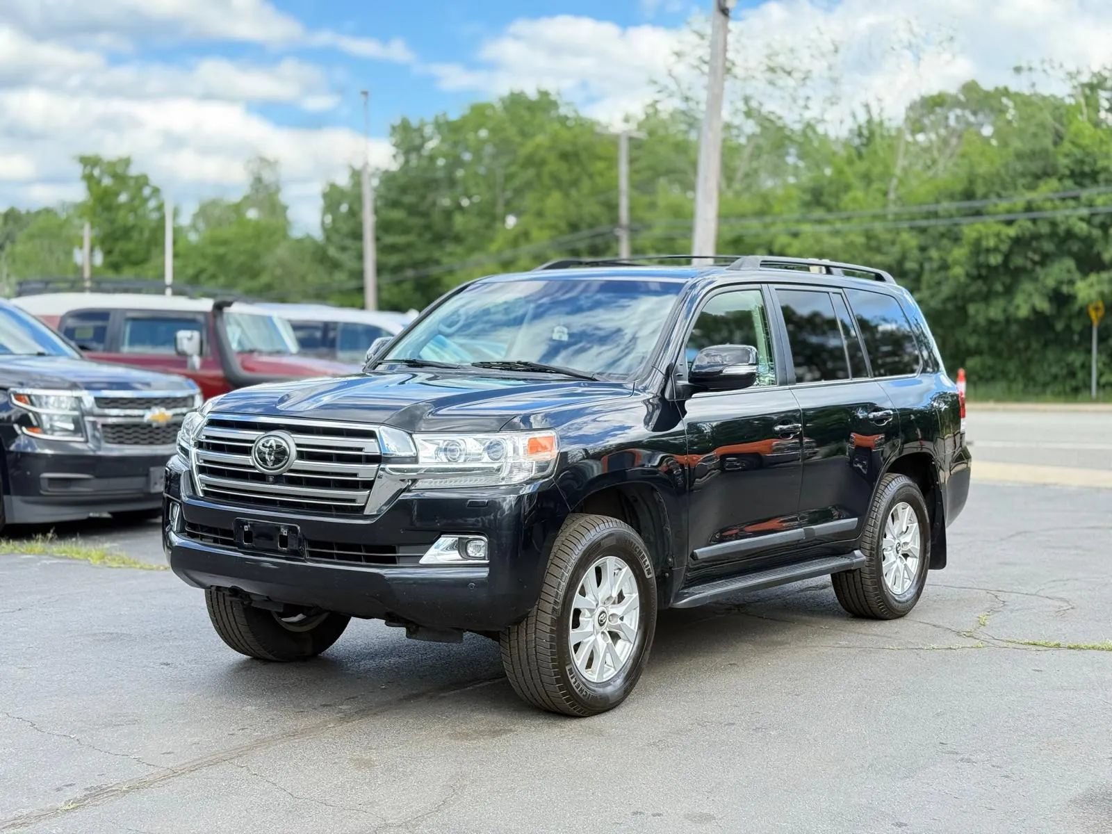 Used 2016 Toyota Land Cruiser w/ Four Season Floor Mat Package AWD/4WD image 4