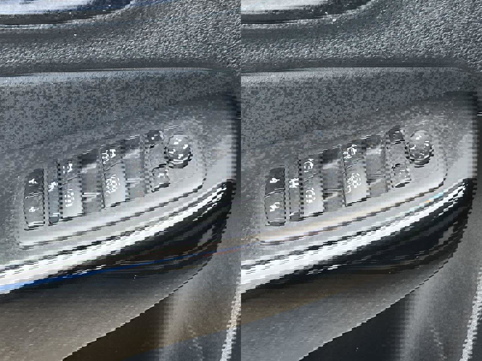 Used 2023 Jeep Cherokee Altitude Lux image 26