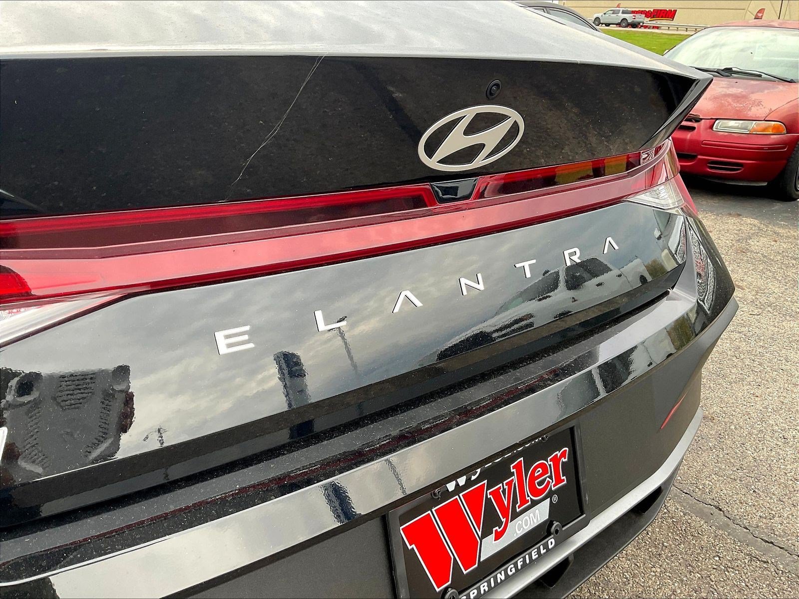 New 2026 Hyundai Elantra SE FWD image 14