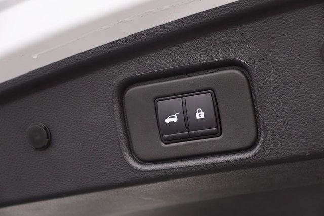 Used 2025 Nissan Pathfinder SL w/ SL Premium Package AWD/4WD image 8