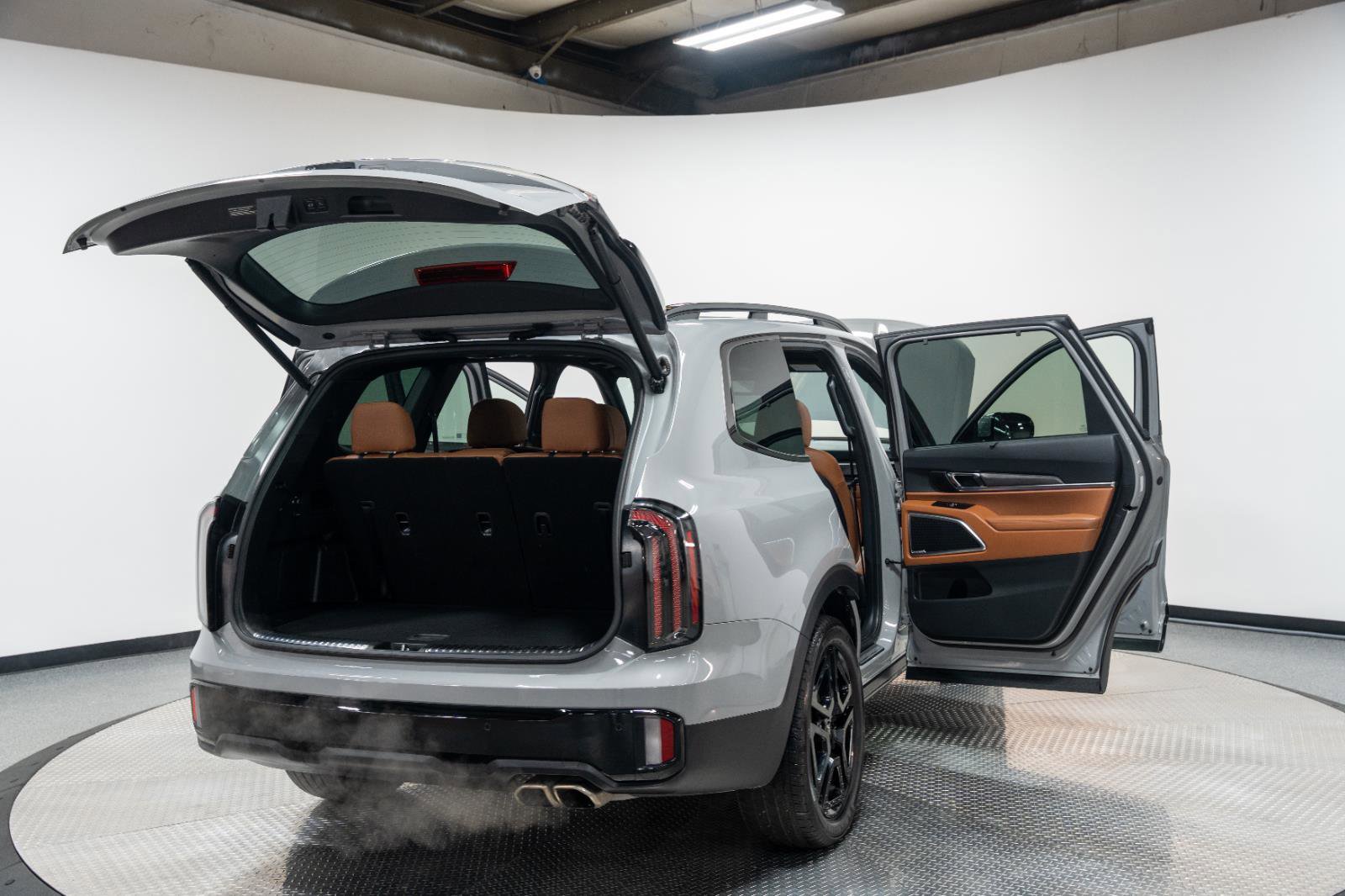 Used 2024 Kia Telluride SX X-Line image 12