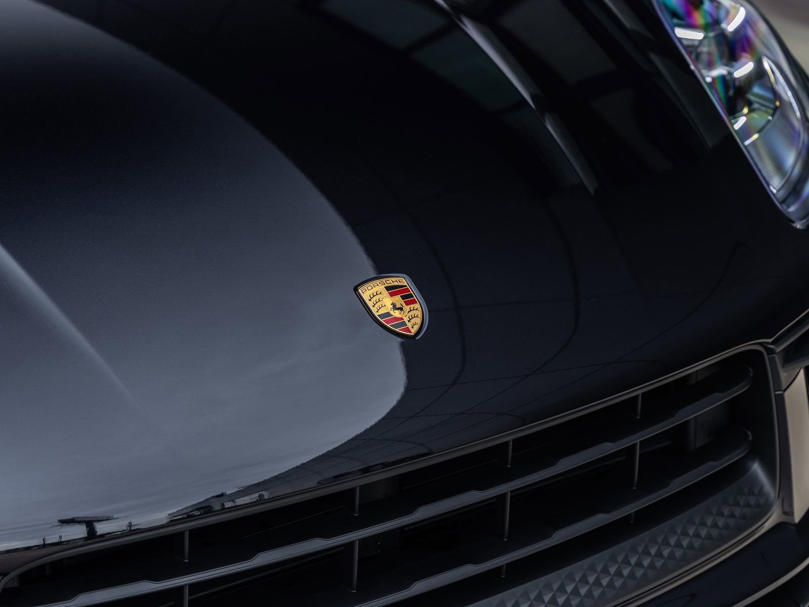 Certified 2022 Porsche Macan S image 22