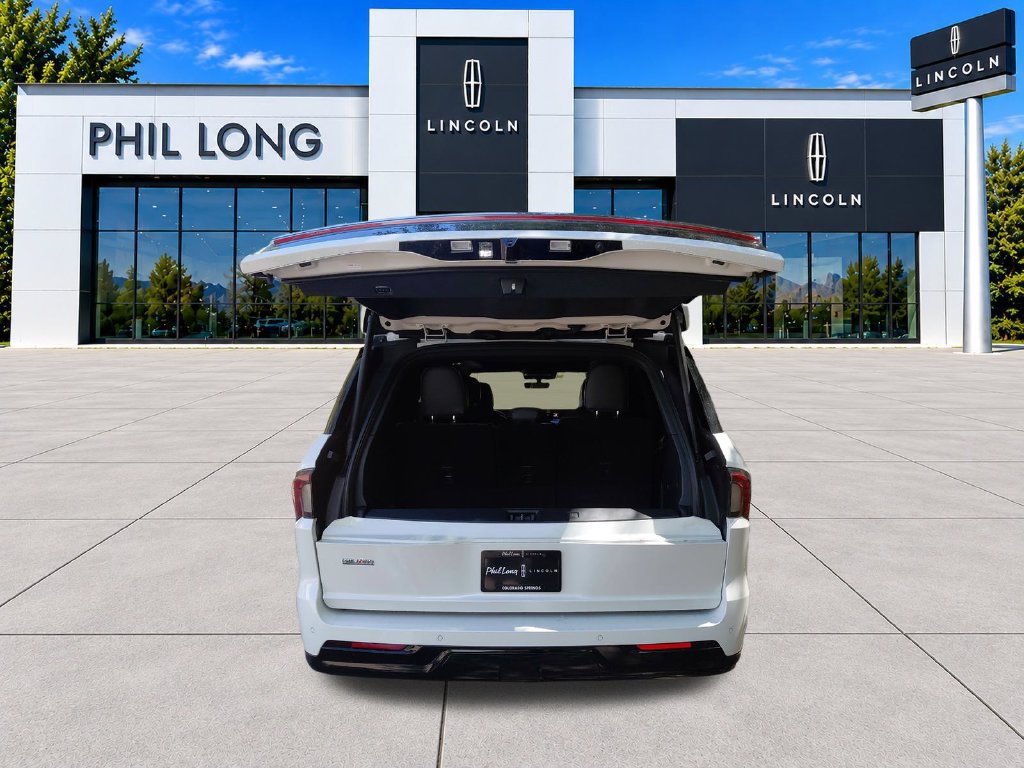 New 2026 Lincoln Navigator Black Label AWD/4WD image 31