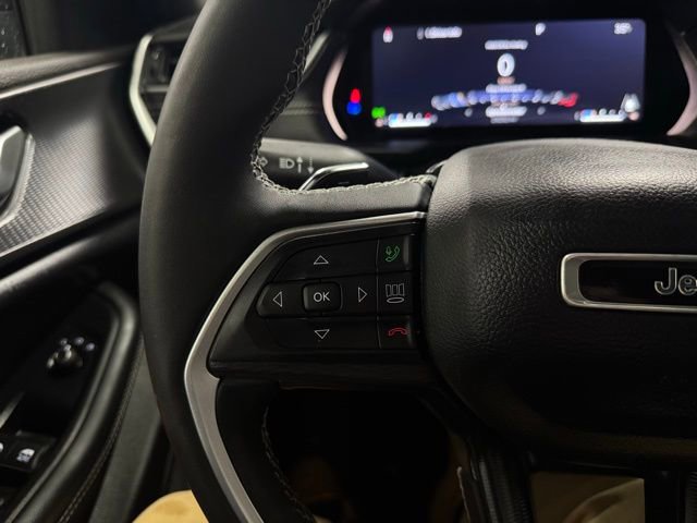 Used 2023 Jeep Grand Cherokee Altitude image 25