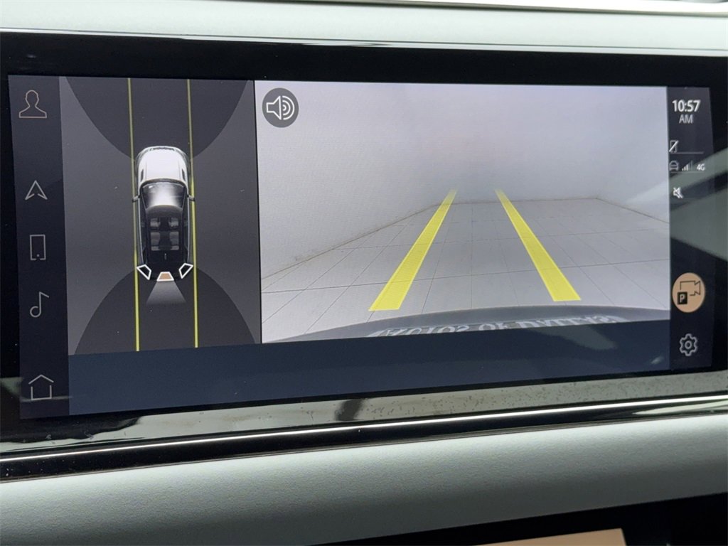 Used 2023 Land Rover Range Rover Evoque R-Dynamic SE image 28