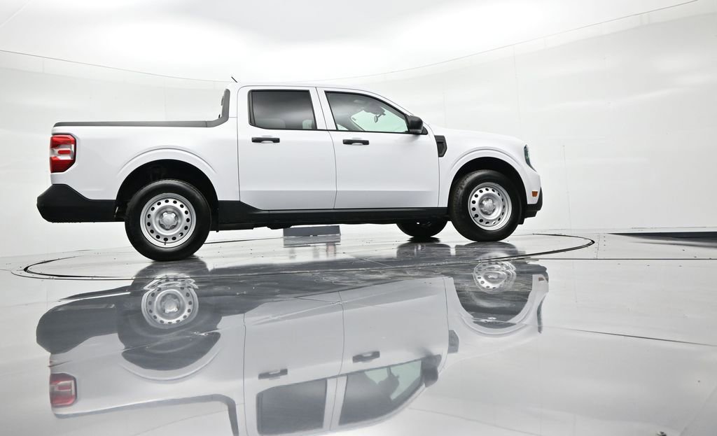 Used 2025 Ford Maverick XL w/ Equipment Group 102A image 24