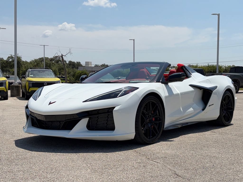 Used 2025 Chevrolet Corvette Z06 RWD image 7