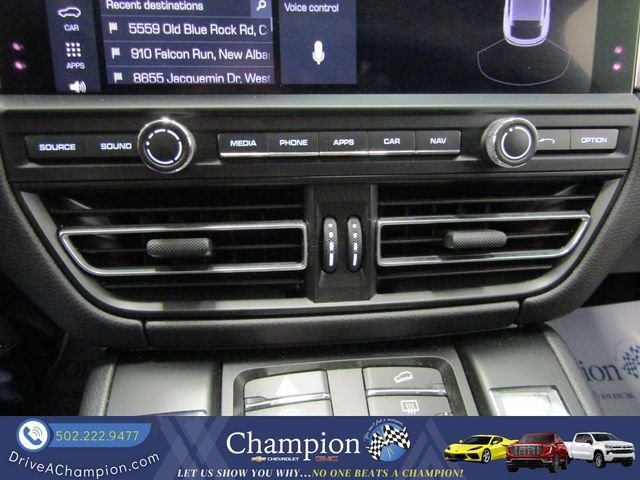 Used 2020 Porsche Macan AWD/4WD image 36