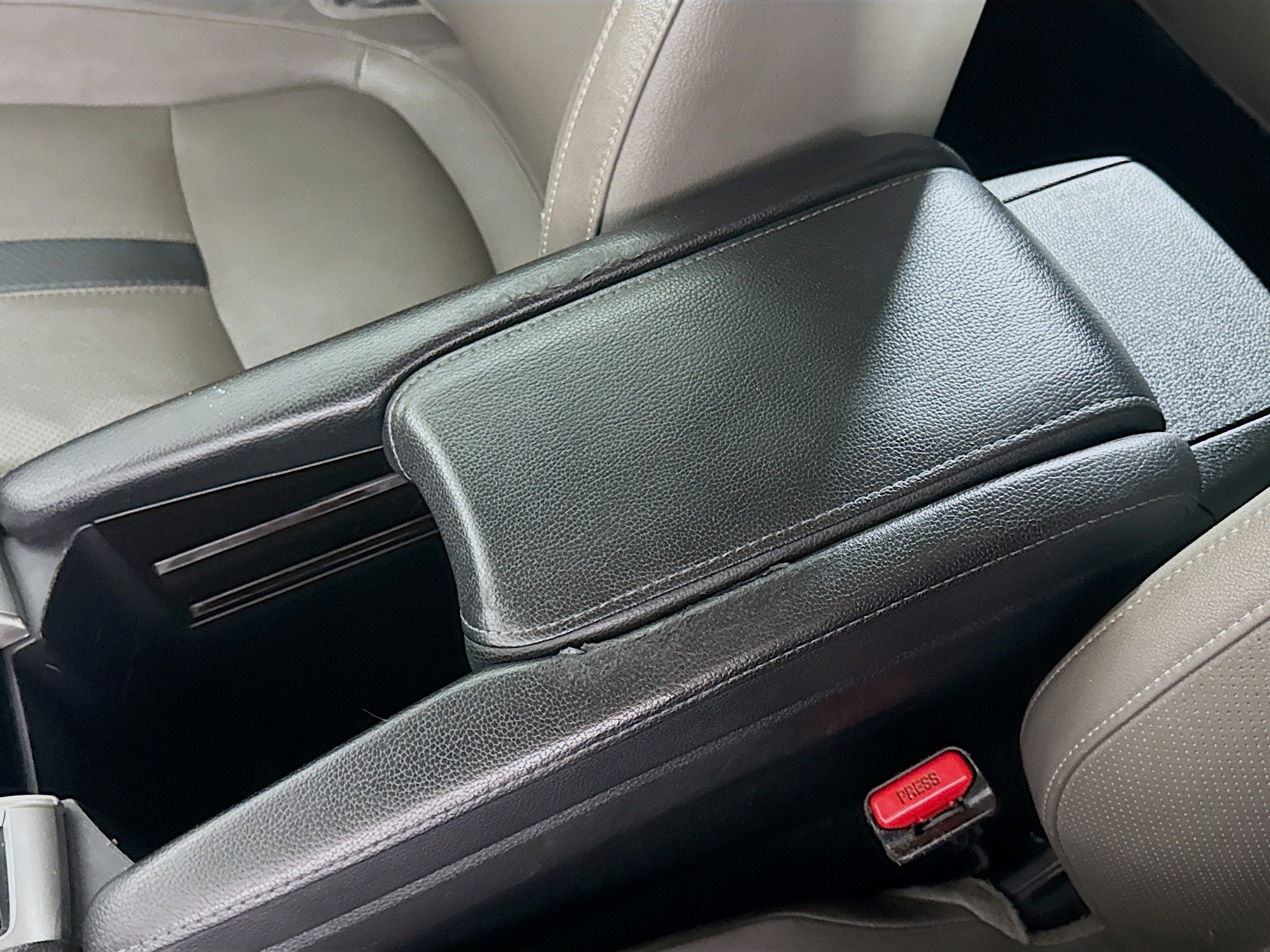 Used 2017 Honda Civic Touring image 18