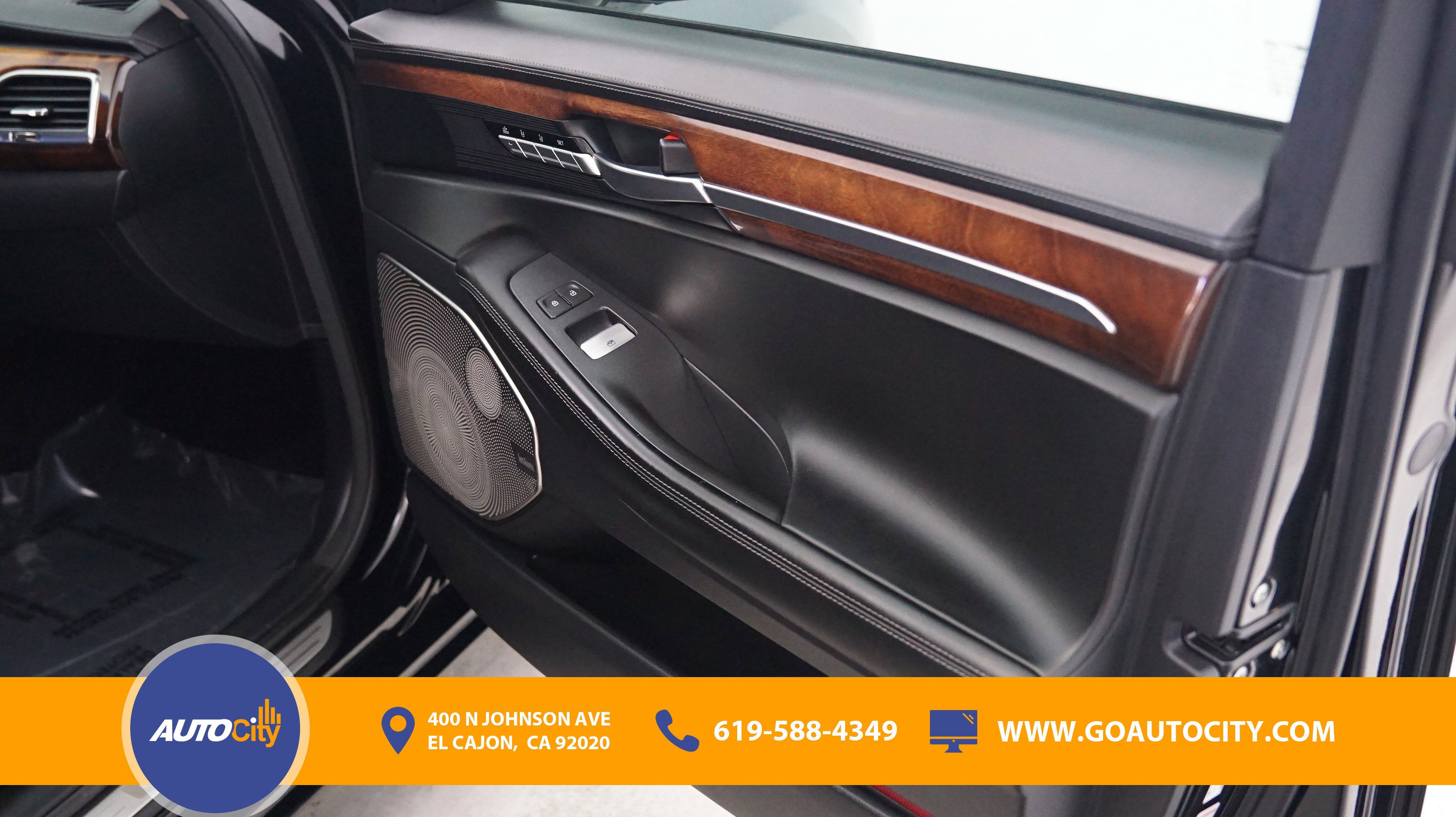 Used 2017 Genesis G90 3.3T Premium image 17