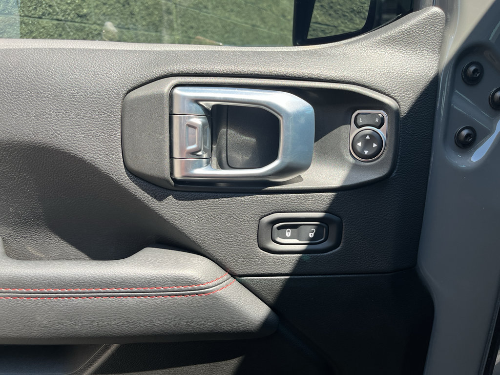 Certified 2022 Jeep Wrangler Unlimited Rubicon w/ LED Lighting Group AWD/4WD image 12
