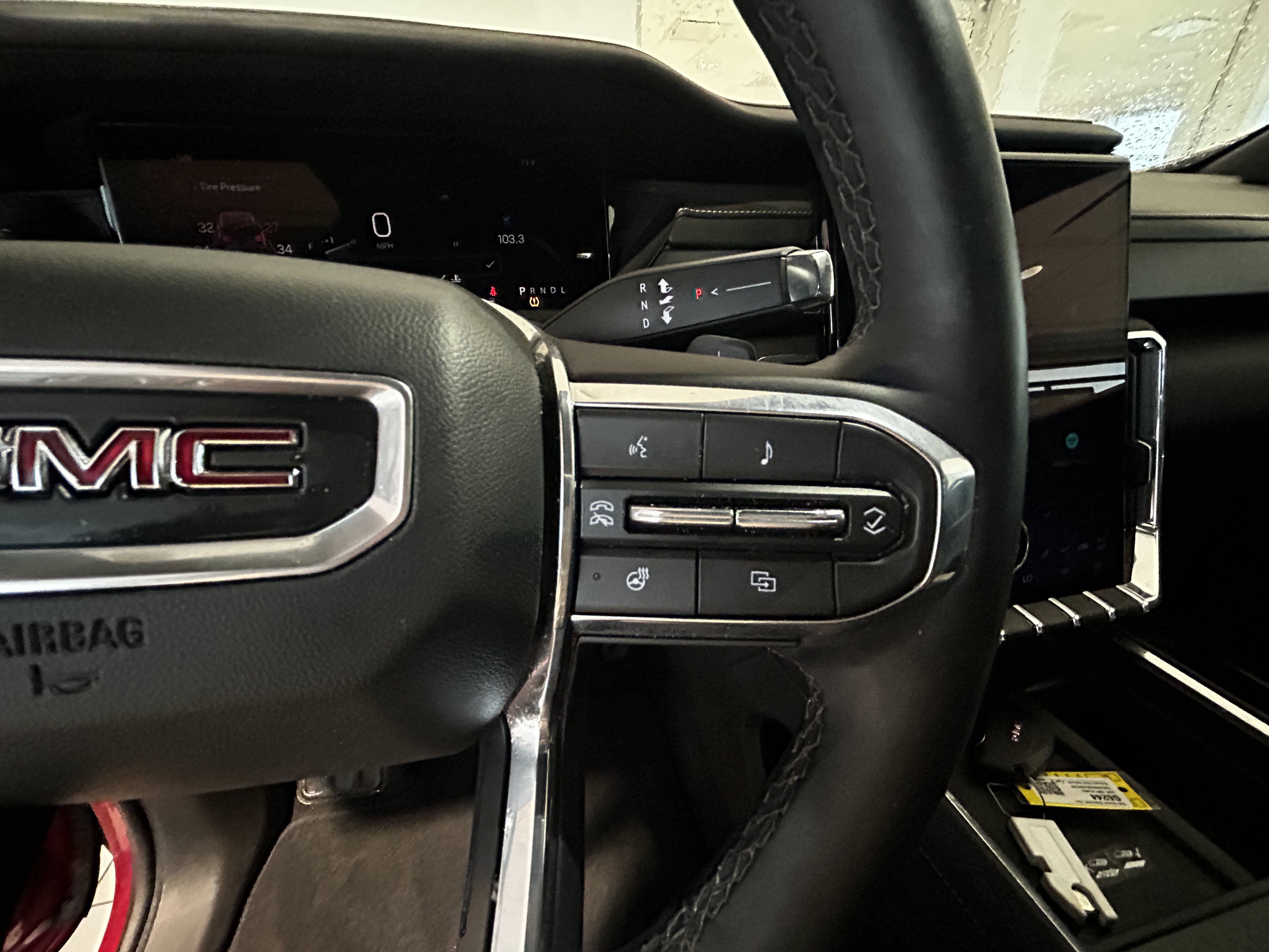Used 2024 GMC Acadia Elevation w/ Luxury Package FWD image 13