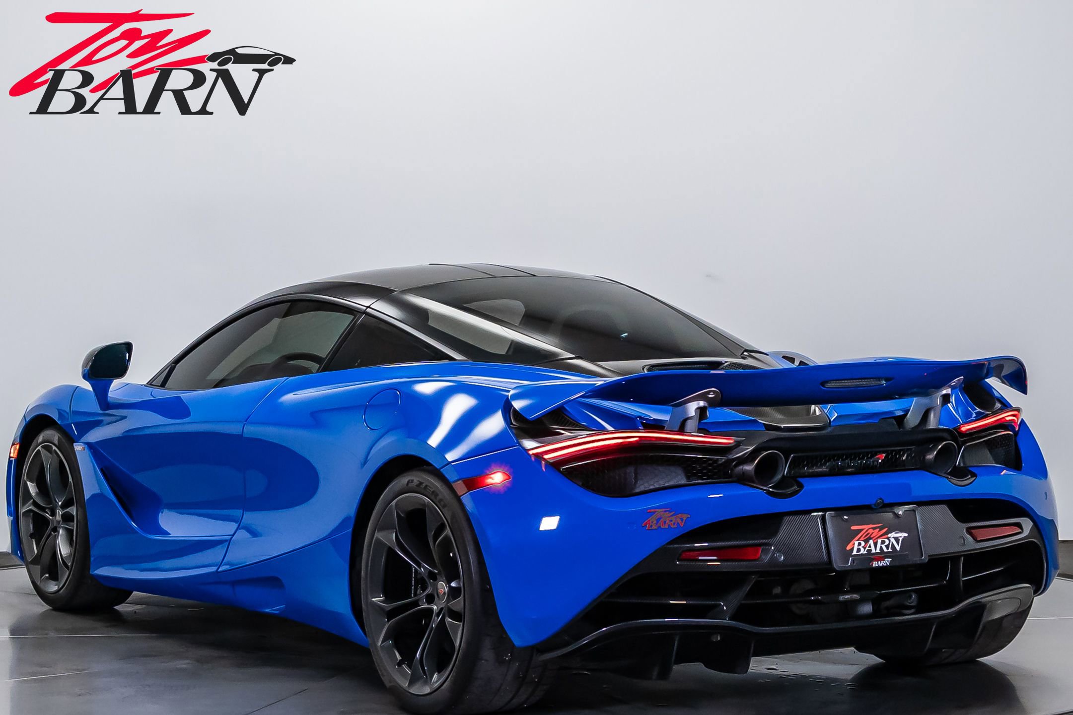 Used 2018 McLaren 720S Performance image 3