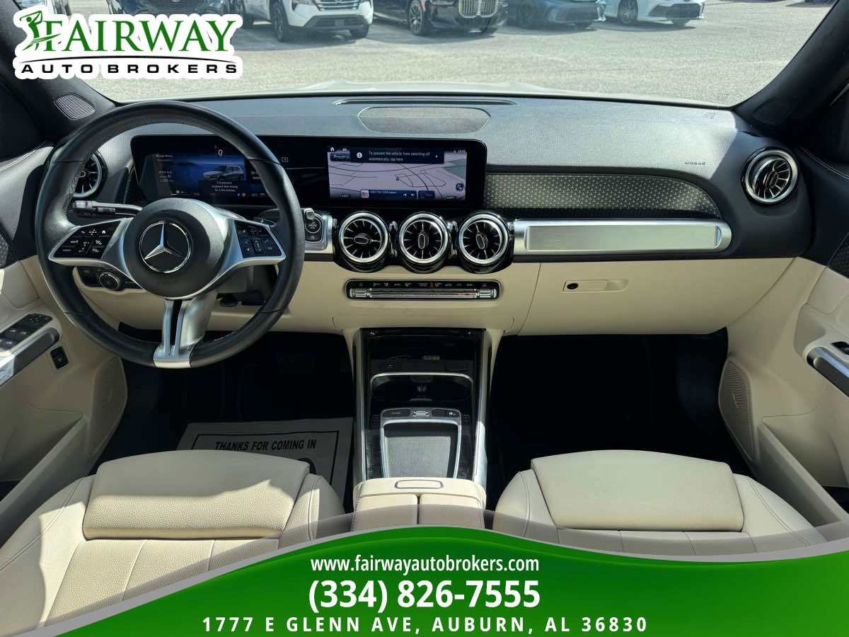 Used 2025 Mercedes-Benz GLB 250 w/ Exclusive Package image 14