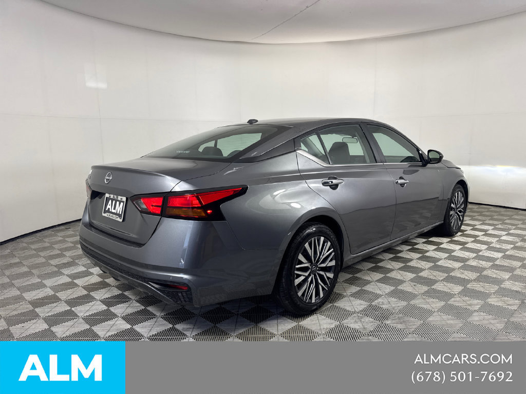 Used 2025 Nissan Altima 2.5 SV FWD image 5