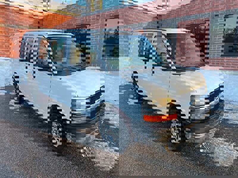 Used 2013 Chevrolet Express 3500 image 7