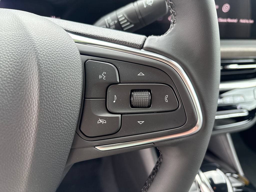New 2026 Buick Envista Avenir FWD image 18