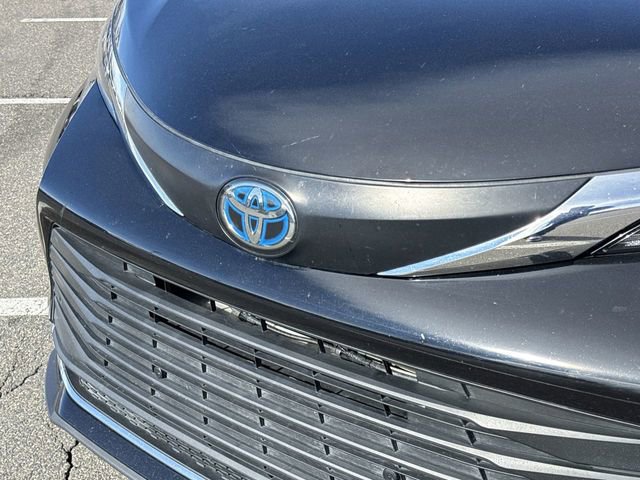 Used 2022 Toyota Sienna XLE w/ XLE Plus Package image 28