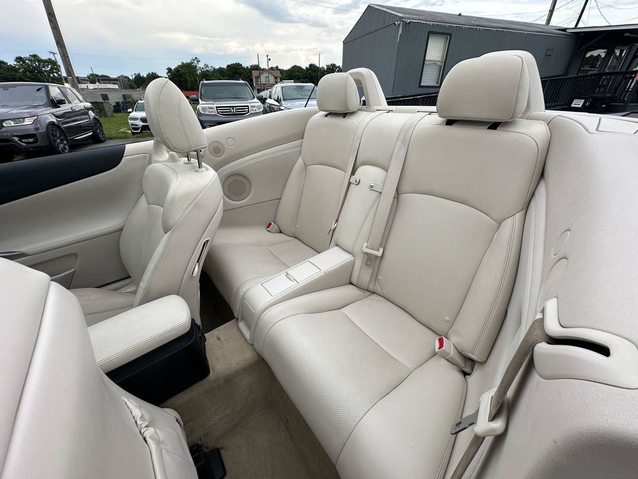 Used 2010 Lexus IS 250C RWD image 21