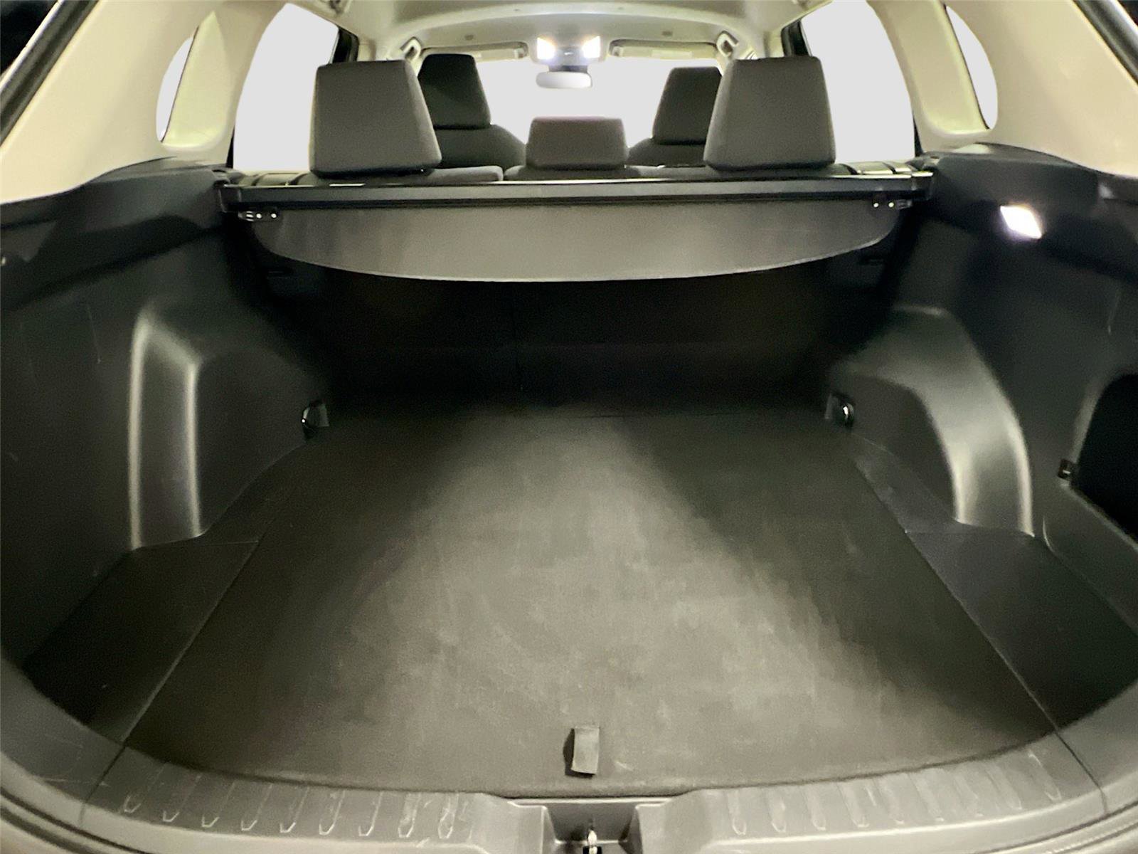 Used 2023 Toyota RAV4 XLE image 27