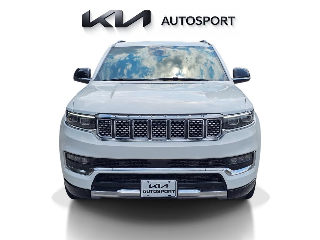 Used 2023 Jeep Grand Wagoneer L Series III AWD/4WD image 2