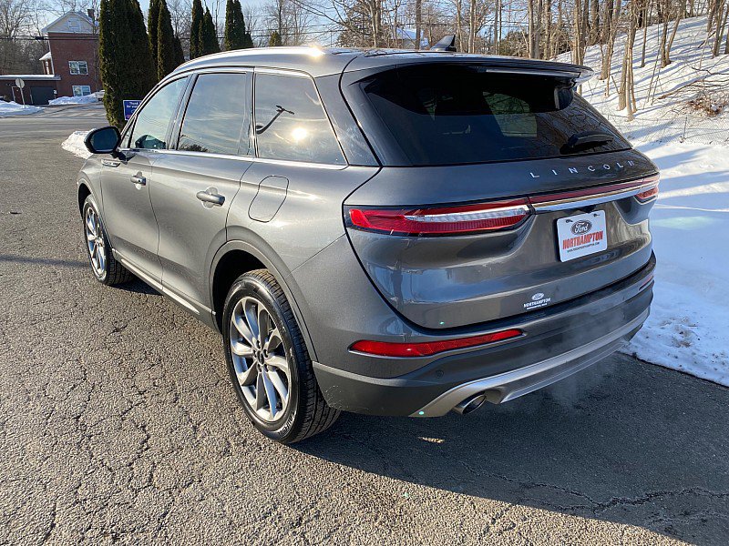 Used 2022 Lincoln Corsair AWD w/ Premium Package image 6