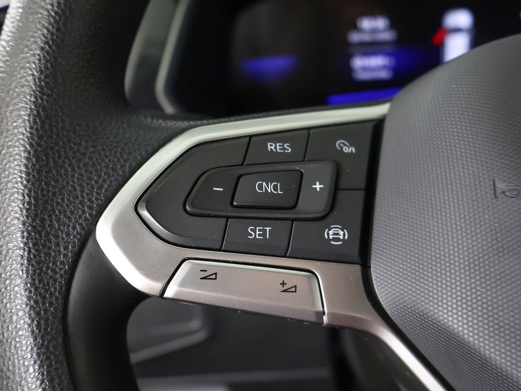 Used 2023 Volkswagen Tiguan S image 40