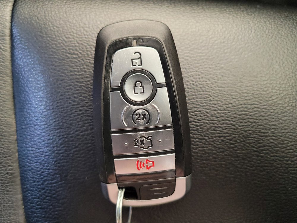 Used 2022 Ford Edge Titanium AWD/4WD image 32