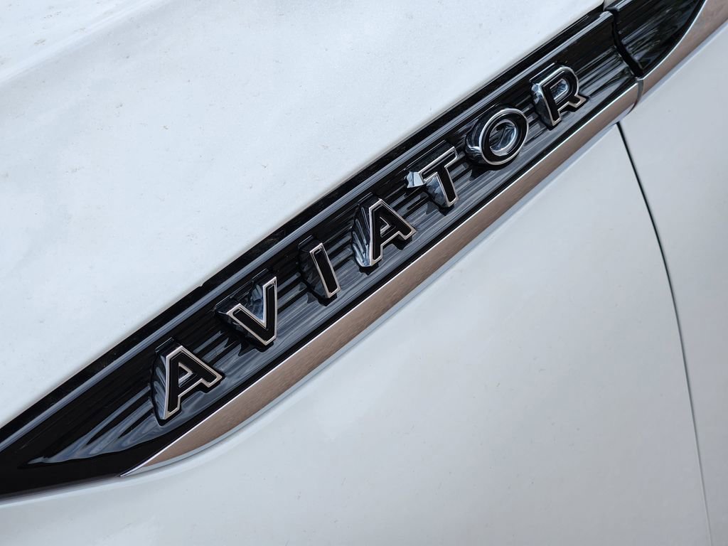 Used 2023 Lincoln Aviator Black Label w/ Dynamic Handling Package image 11