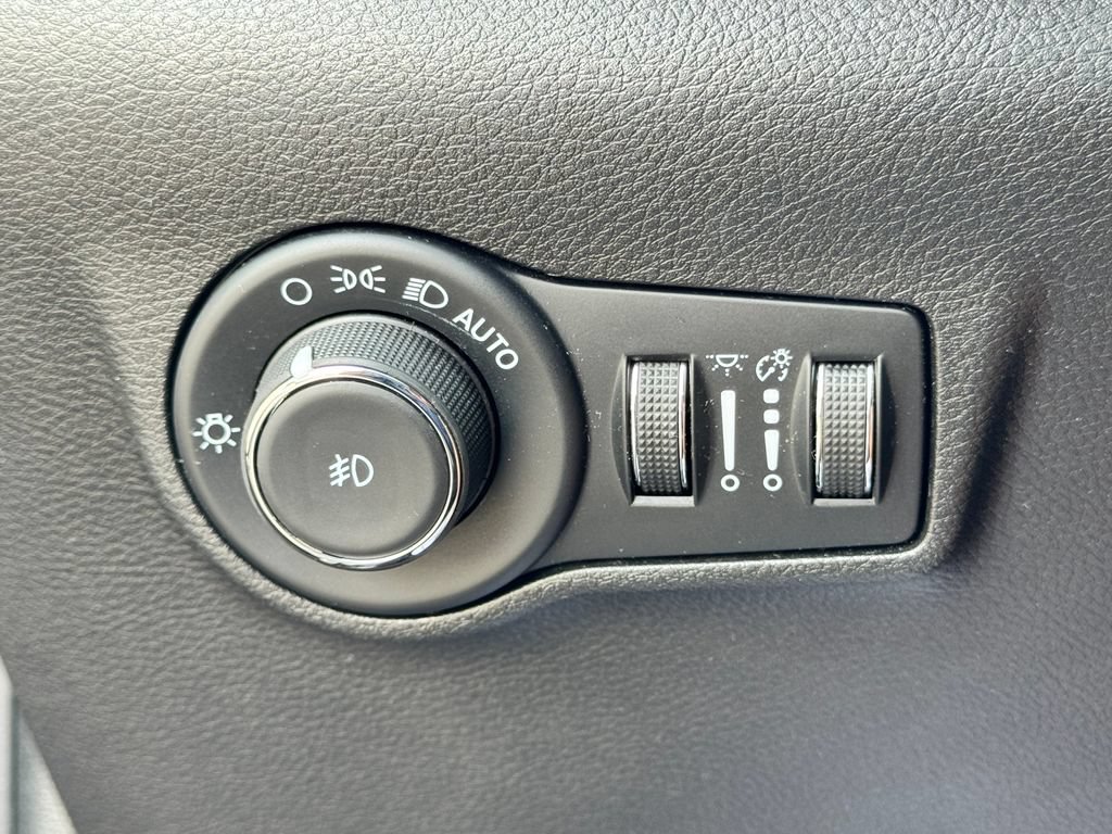 Used 2023 Jeep Compass Limited w/ Elite Group AWD/4WD image 33