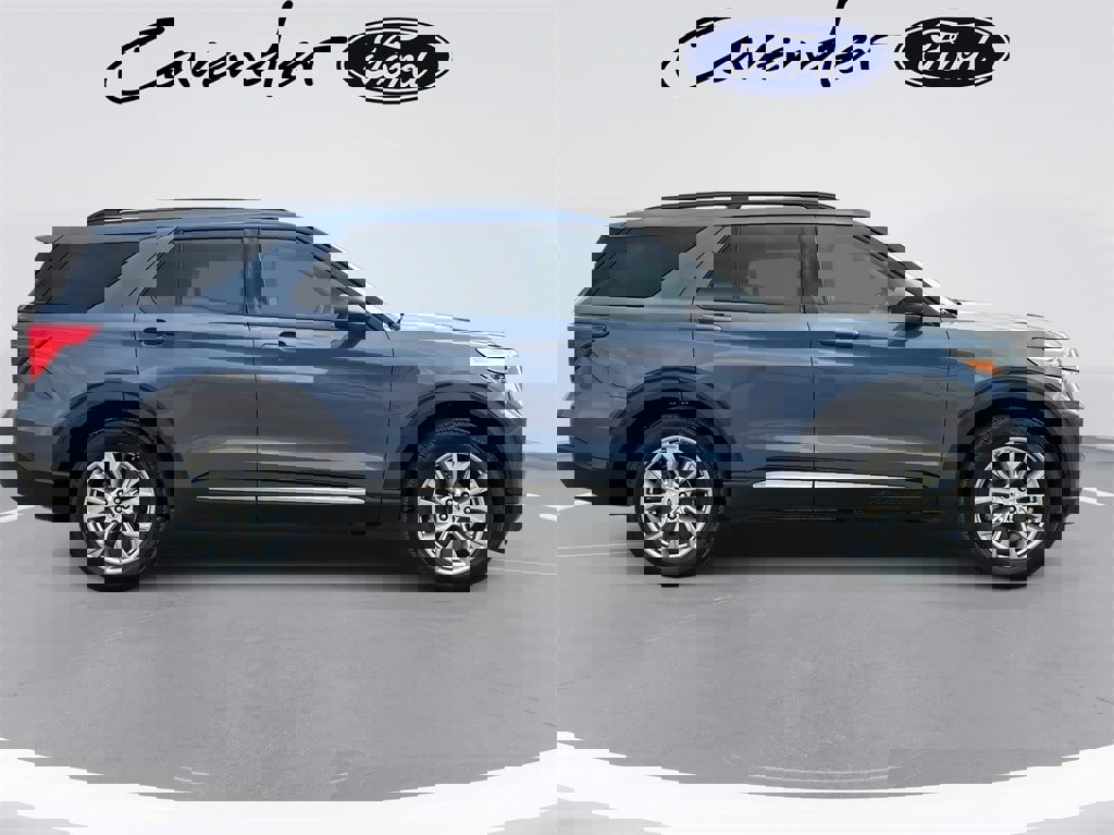 Used 2021 Ford Explorer XLT w/ Equipment Group 202A image 4